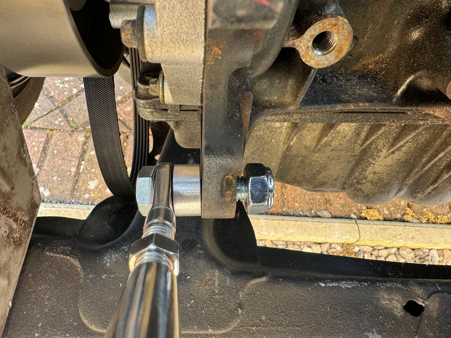 Alternator fitting instructions